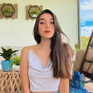Meet your Posher, Valentina
